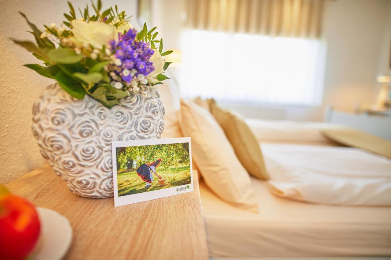 Hotel Landgraf Schwalmstadt Bagian luar foto
